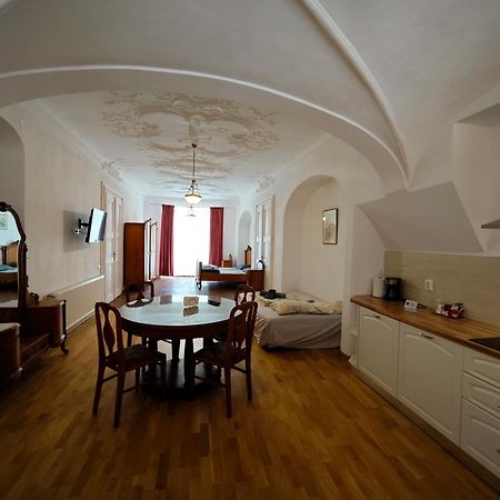Clasic Studio Central Braşov Buitenkant foto