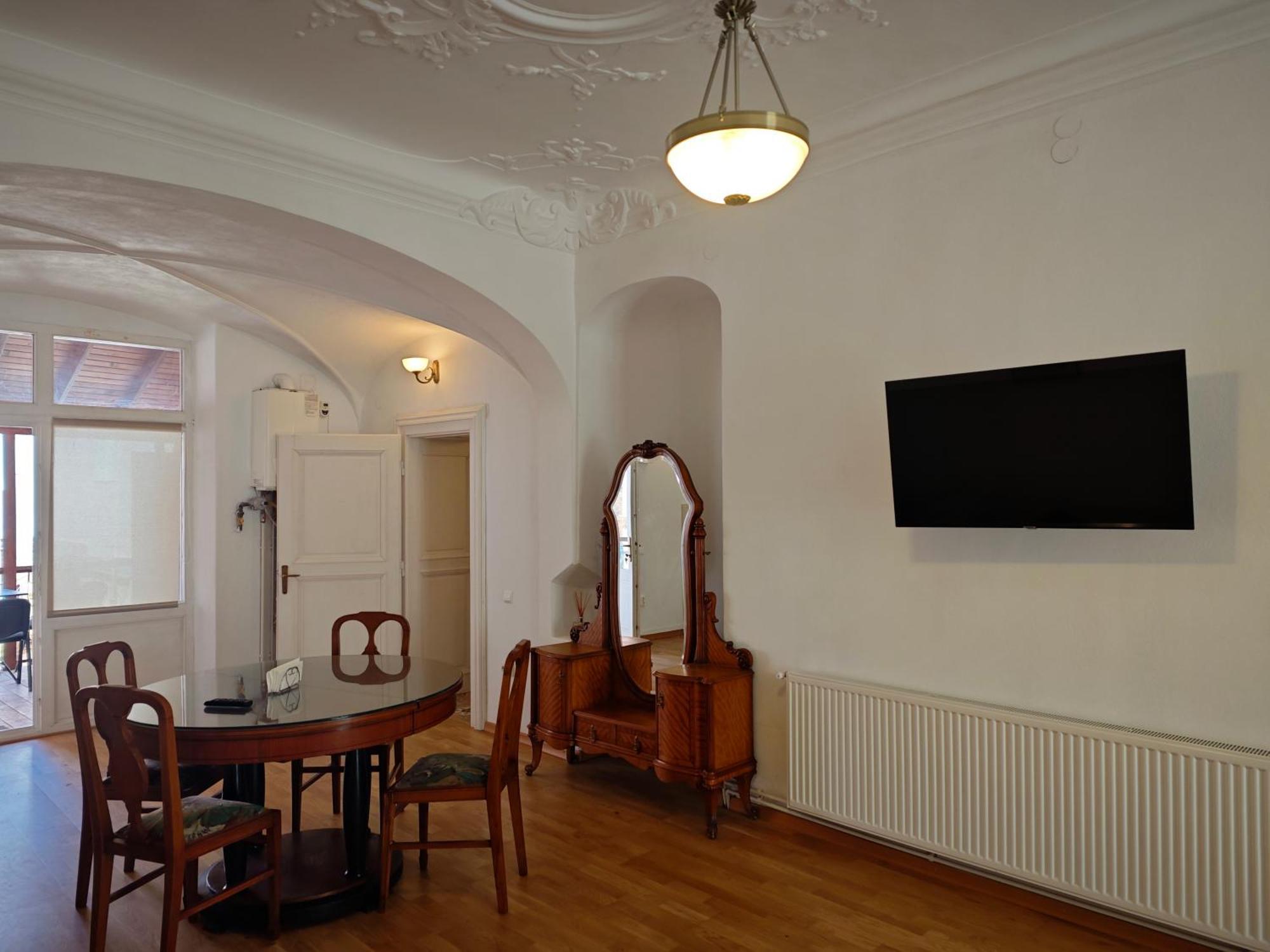 Clasic Studio Central Braşov Buitenkant foto
