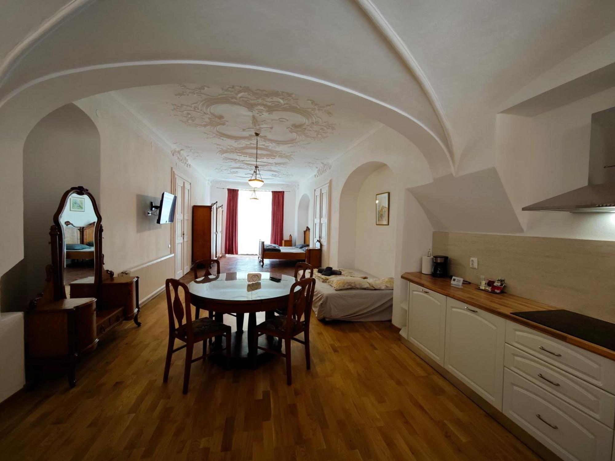 Clasic Studio Central Braşov Buitenkant foto