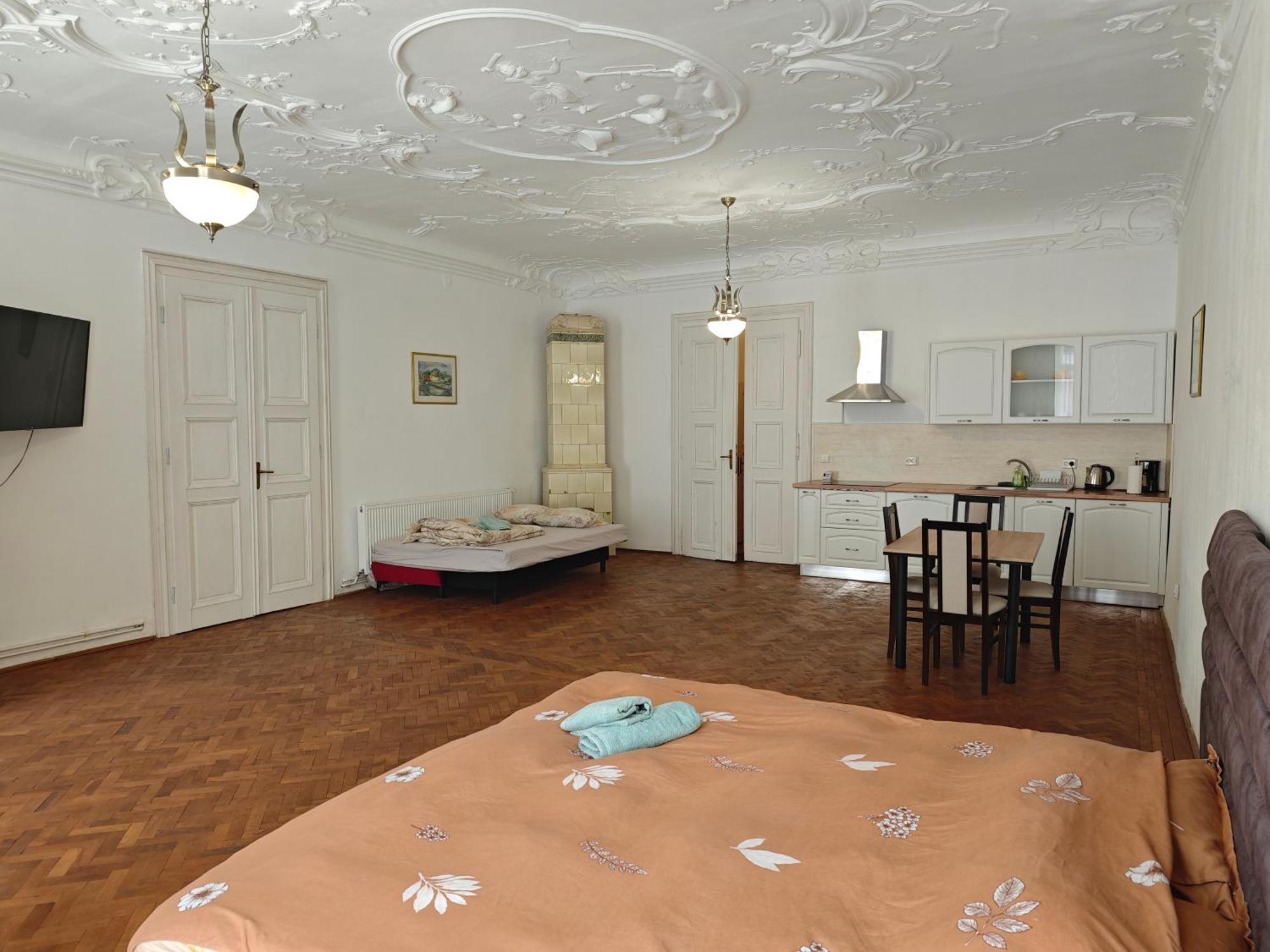 Clasic Studio Central Braşov Buitenkant foto