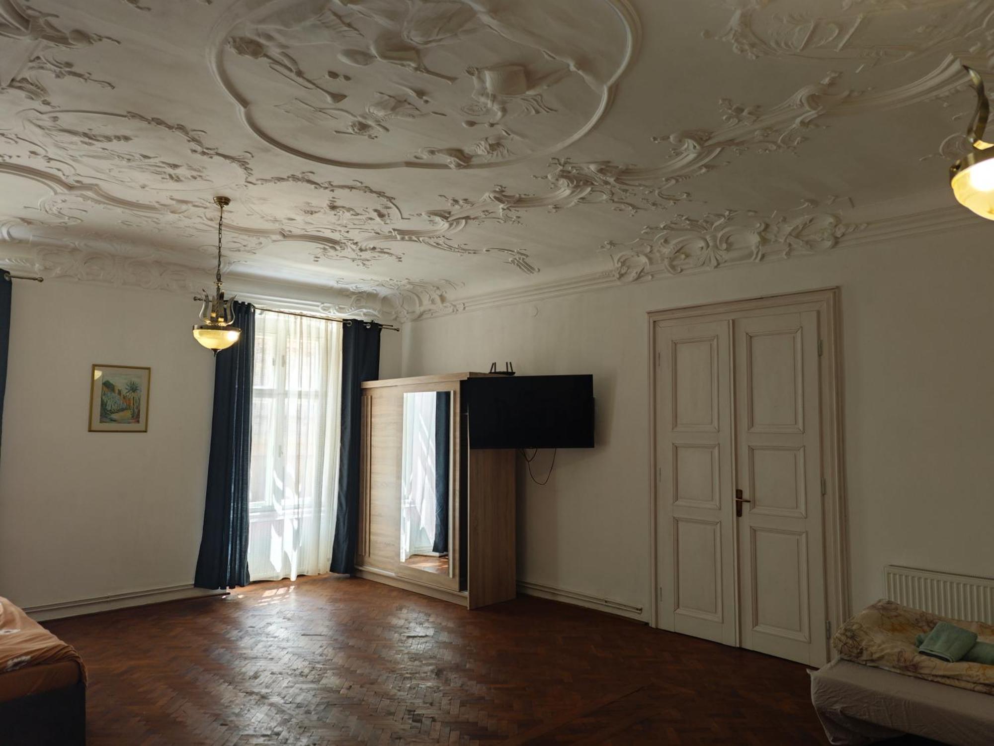 Clasic Studio Central Braşov Buitenkant foto