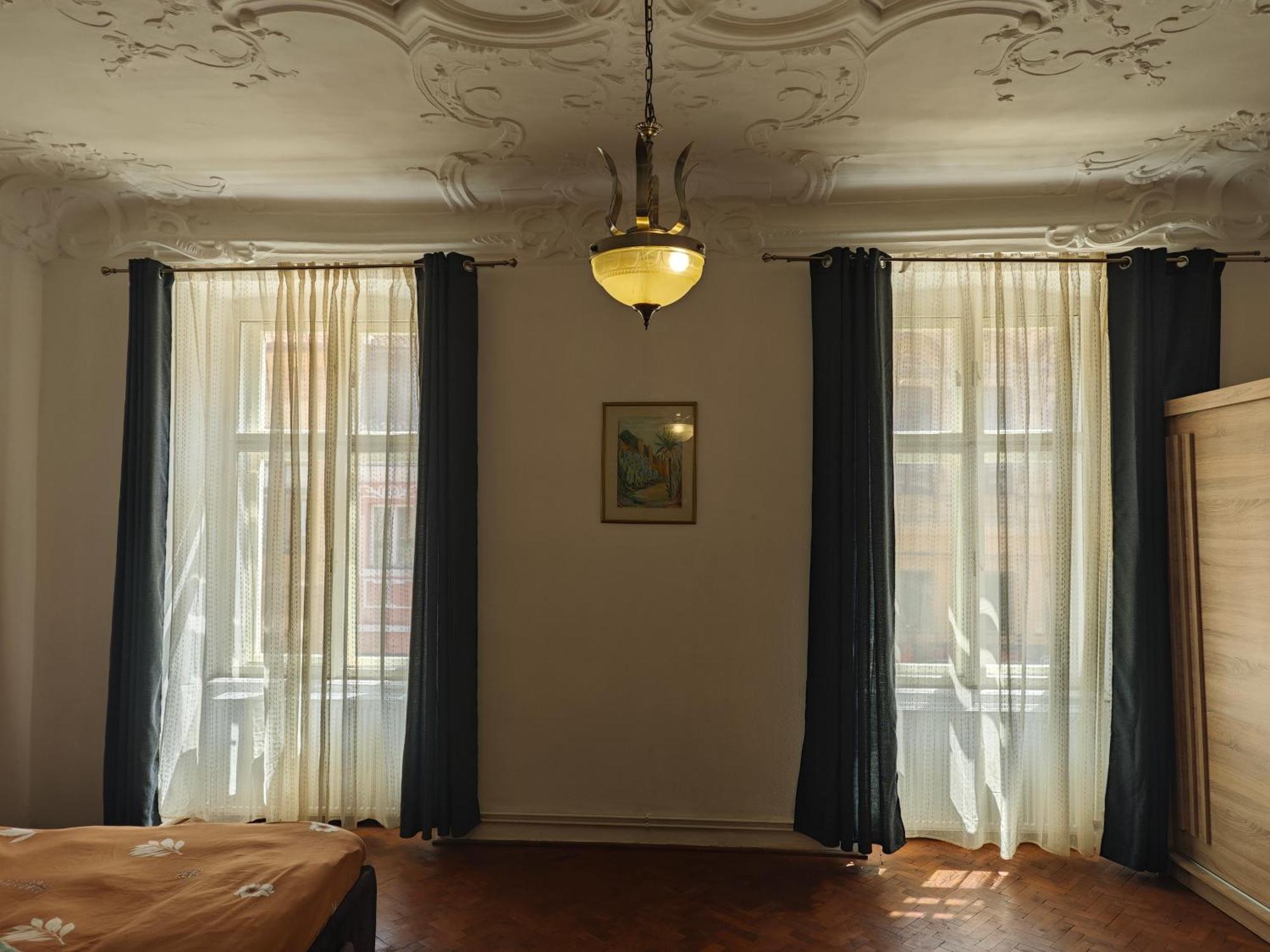 Clasic Studio Central Braşov Buitenkant foto