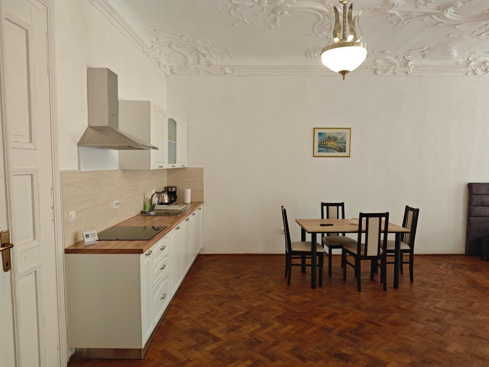 Clasic Studio Central Braşov Buitenkant foto
